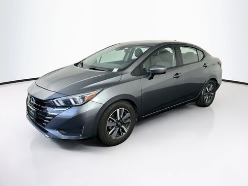 Used 2024 Nissan Versa SV FWD image 3