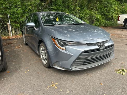 Used 2024 Toyota Corolla LE FWD image 5