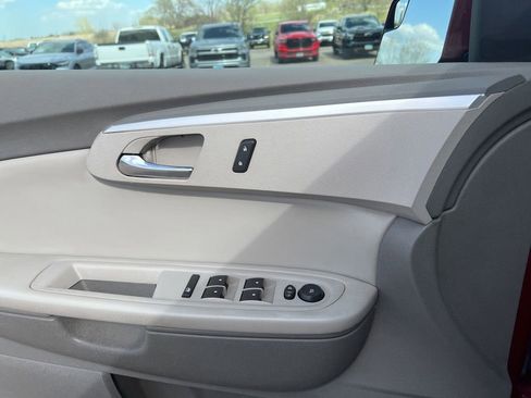 Used 2010 Chevrolet Traverse LT w/ Personal Connectivity Package AWD/4WD image 17