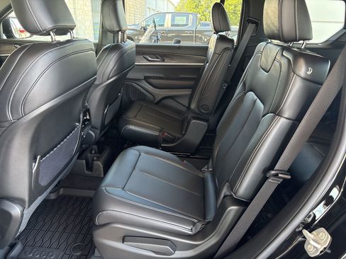 New 2025 Jeep Grand Cherokee L Limited w/ Luxury Tech Group II image 12