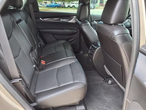 Used 2023 Cadillac XT5 Premium Luxury FWD image 10