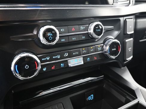 New 2026 Ford F250 Lariat w/ Lariat Premium Package image 15