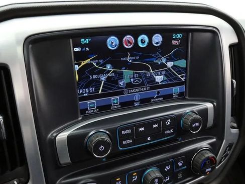 Used 2019 GMC Sierra 2500 SLT w/ Driver Alert Package AWD/4WD image 31