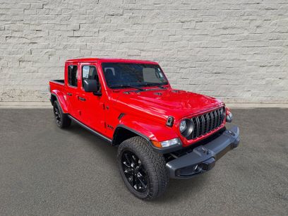 Used 2024 Jeep Gladiator Sport