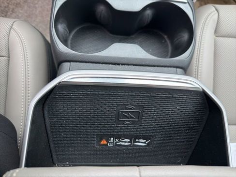 Used 2025 GMC Terrain Elevation w/ Elevation Premium Package image 27