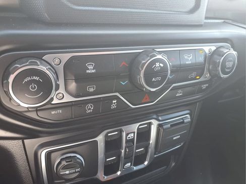 Used 2021 Jeep Wrangler Unlimited Sport AWD/4WD image 18