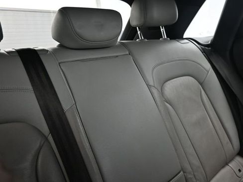 Used 2018 Audi Q3 2.0T Premium FWD image 22