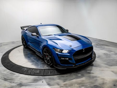 Used 2021 Ford Mustang Shelby GT500 w/ Carbon Fiber Track Pack image 23