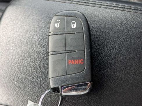 Used 2024 Jeep Compass Latitude AWD/4WD image 27