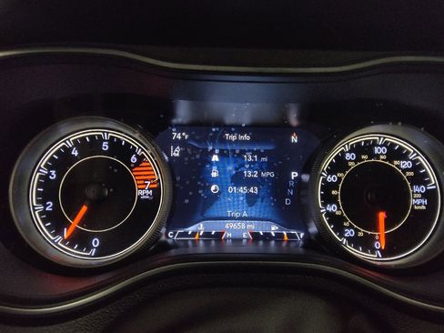 Used 2023 Jeep Cherokee Altitude Lux image 23