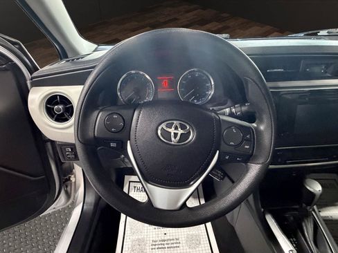 Used 2017 Toyota Corolla LE w/ Carpet Mat Package (TMS) FWD image 10