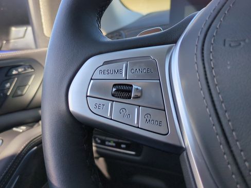 Used 2026 BMW X7 xDrive40i image 19