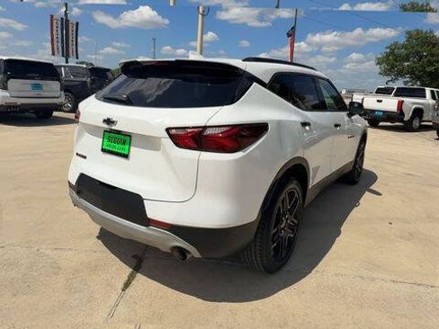 Used 2022 Chevrolet Blazer LT w/ Redline Edition FWD image 8