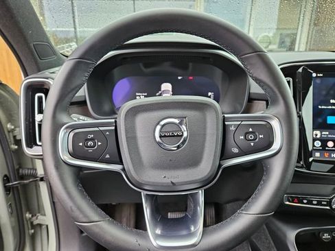 Used 2023 Volvo XC40 Recharge Ultimate w/ Protection Package Premier AWD/4WD image 25