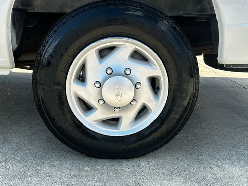 Used 2004 Ford E-250 and Econoline 250 Extended image 74