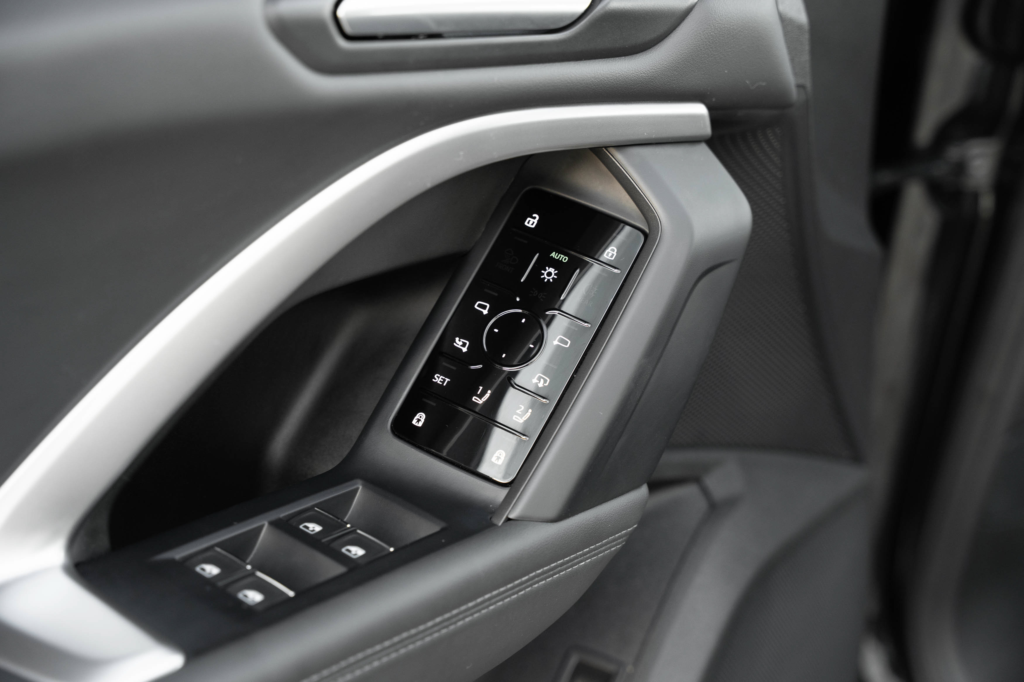 Certified 2025 Audi Q5 Premium AWD/4WD image 18