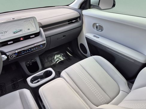 Certified 2024 Hyundai Ioniq 5 Limited AWD/4WD image 14