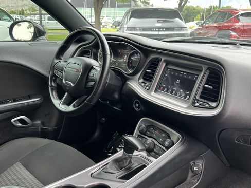 Used 2022 Dodge Challenger GT AWD/4WD image 20