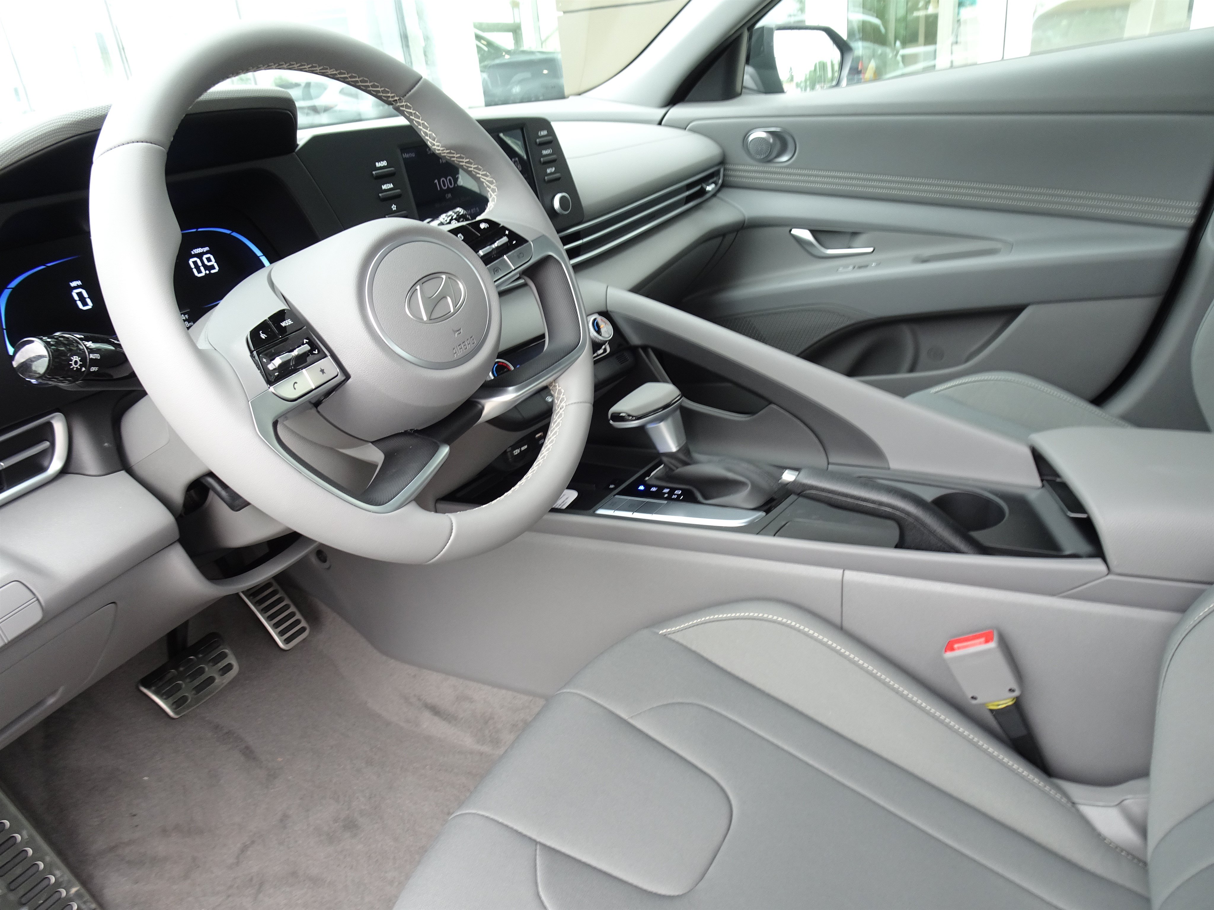 New 2026 Hyundai Elantra Sport FWD image 11