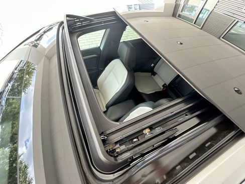 Certified 2021 Volkswagen Jetta R-Line w/ R-Line Cold Weather Package FWD image 38