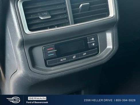 Used 2024 Volkswagen Atlas SE AWD/4WD image 25