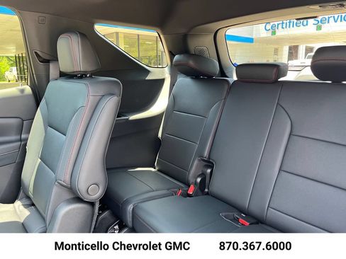 New 2026 Chevrolet Traverse Z71 w/ Enhanced Driving Package AWD/4WD image 28