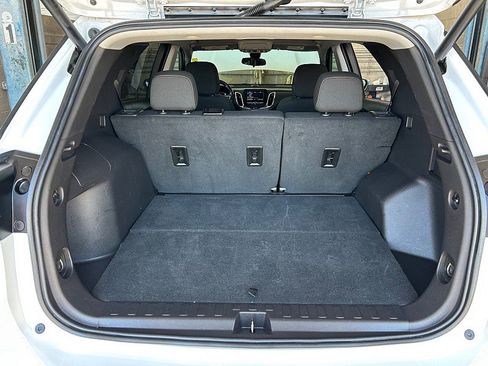 Used 2024 Chevrolet Equinox LT image 30