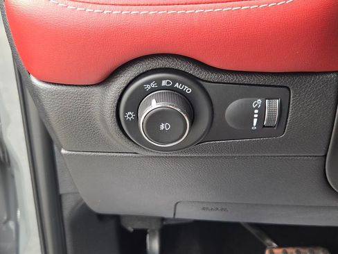 Used 2023 Dodge Durango SRT image 24