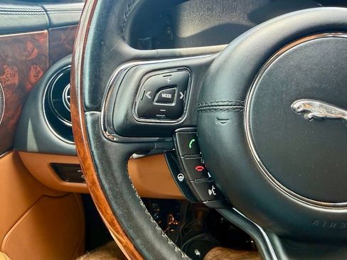 Used 2012 Jaguar XJ RWD image 24