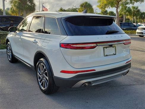 Certified 2022 Lincoln Corsair FWD image 4