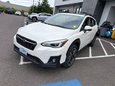 Used 2020 Subaru Crosstrek 2.0i Premium w/ Moonroof Package w/Navigation AWD/4WD image 3