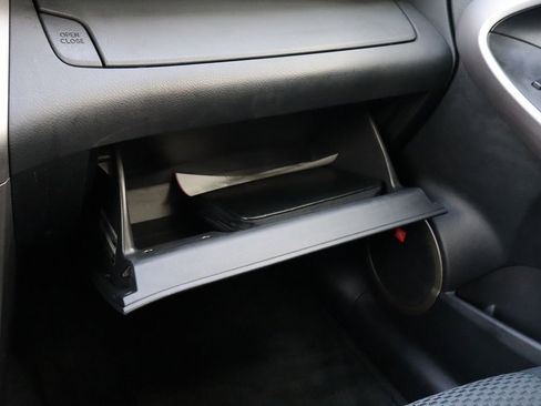 Used 2006 Toyota RAV4 Sport image 36