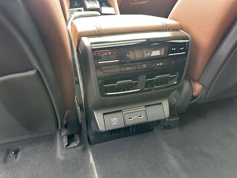 Certified 2023 Acura MDX SH-AWD w/ Technology Package image 23