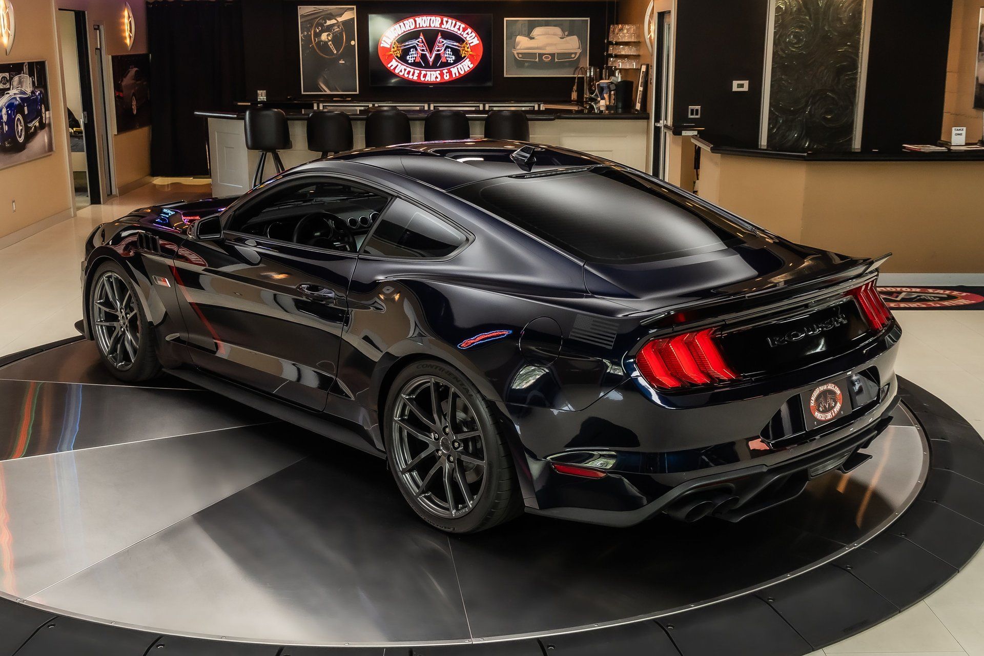 Used 2021 Ford Mustang GT Premium w/ GT Performance Package RWD image 17