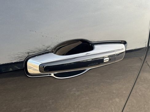 Used 2025 GMC Acadia Denali w/ LPO, Floor Liner Package image 15