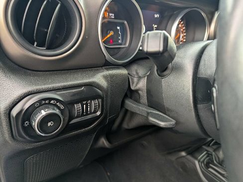 Used 2018 Jeep Wrangler Sport image 23