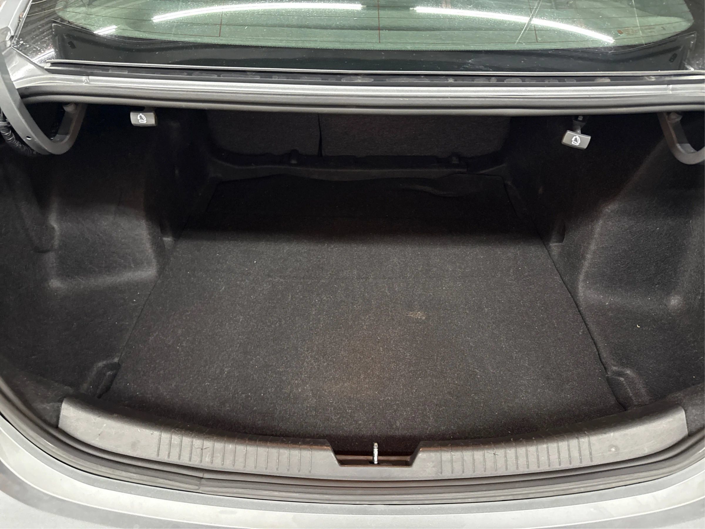 Used 2023 Chevrolet Malibu LT FWD image 9