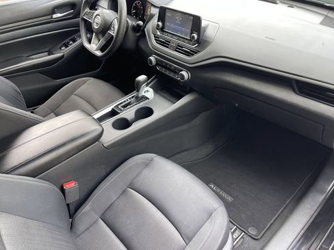 Used 2022 Nissan Altima 2.5 S FWD image 15