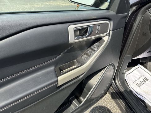 Used 2021 Ford Explorer XLT w/ Equipment Group 202A RWD image 13