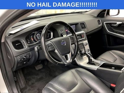 Used 2018 Volvo V60 T5 Cross Country w/ Convenience Package AWD/4WD image 17