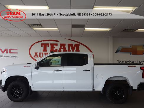 Certified 2019 Chevrolet Silverado 1500 LT Trail Boss AWD/4WD image 1