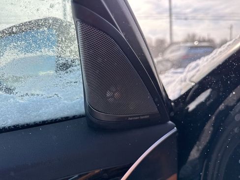 Used 2023 BMW 530i xDrive w/ Executive Package image 9