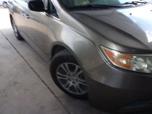 Used 2011 Honda Odyssey EX image 17