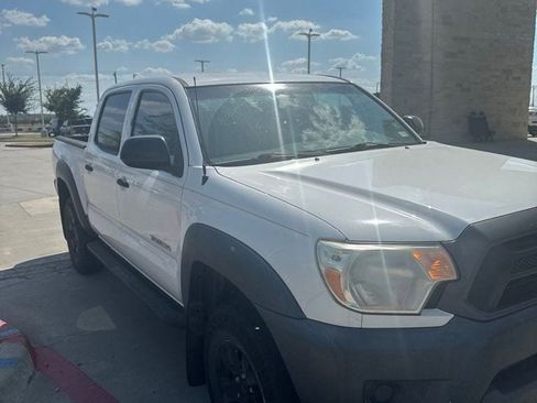 Used 2012 Toyota Tacoma PreRunner RWD image 8