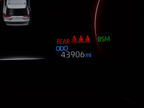 Used 2022 Toyota RAV4 Limited w/ Limited Grade Weather Package AWD/4WD image 17