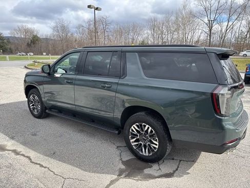 New 2026 Chevrolet Suburban Z71 w/ Z71 Off-Road Package AWD/4WD image 25