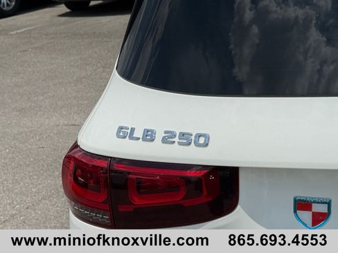 Used 2023 Mercedes-Benz GLB 250 4MATIC image 10