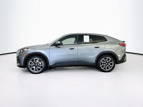 Used 2026 BMW X2 xDrive28i AWD/4WD image 4