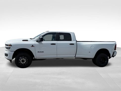 New 2026 RAM 3500 Big Horn AWD/4WD image 2