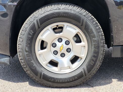 Used 2011 Chevrolet Suburban LS RWD image 7